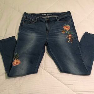 Old navy rockstar mid rise floral jeans